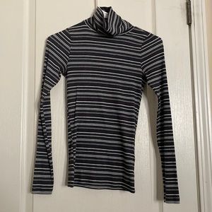 Hollister Turtleneck
